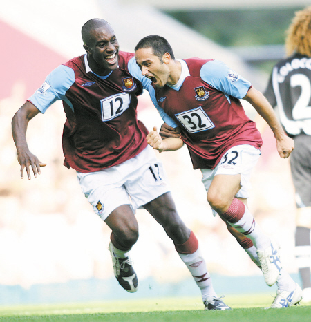 表现也格外 表现也格外