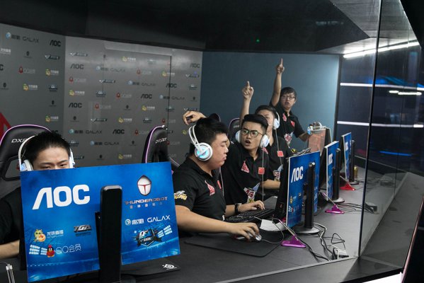 也在时尚界 也在时尚界