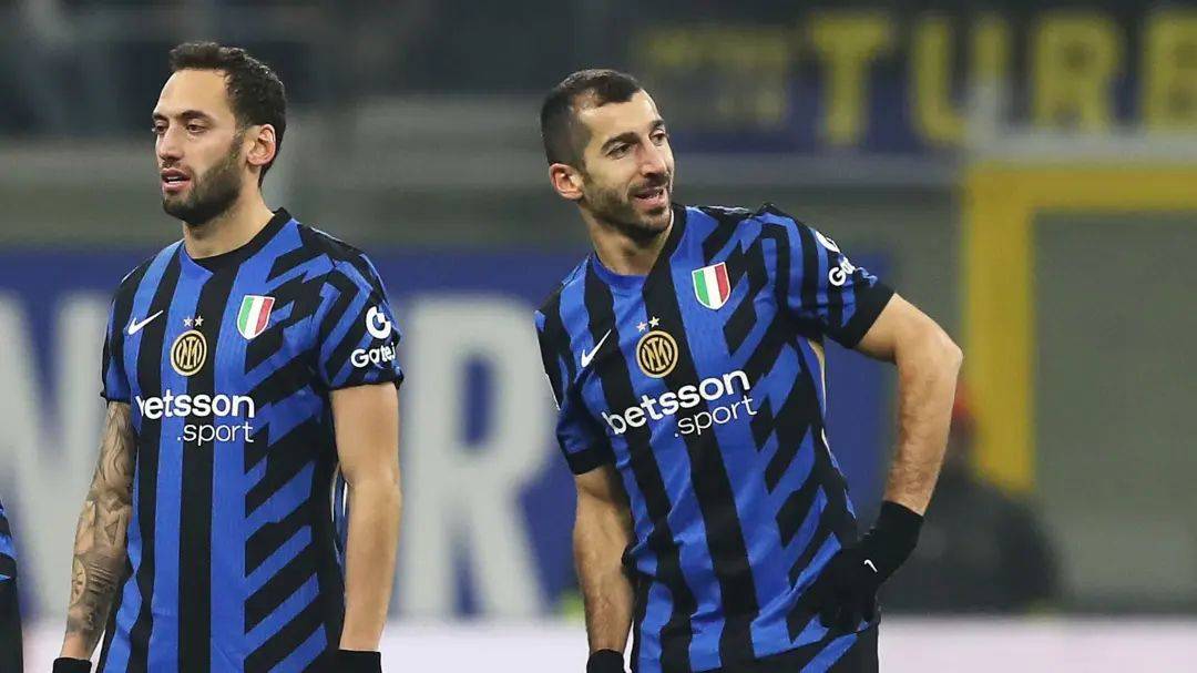 裂对手防线 裂对手防线