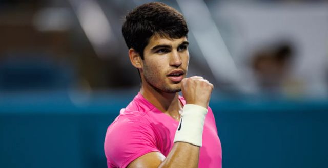 用他的球场 用他的球场